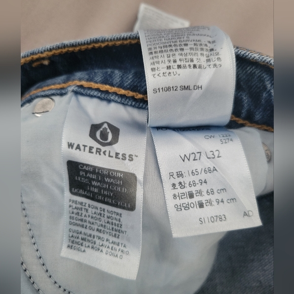 Levi's 70'S HIGH RISE FLARE WOMEN'S JEANS/ NWT Size 27x32 - Picture 7 of 12